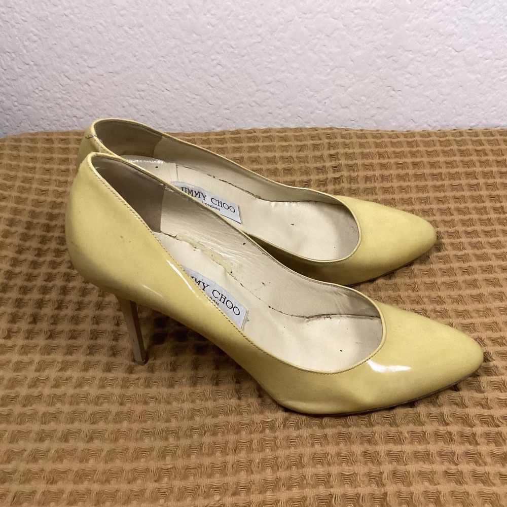 Jimmy Choo Nude Beige EU 39.5 Patent Leather Pointed Toe Pumps Slip-On Stiletto